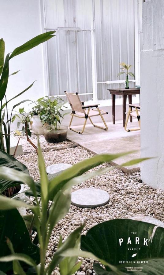 The Park Society Hostel Chiang Mai Exterior foto